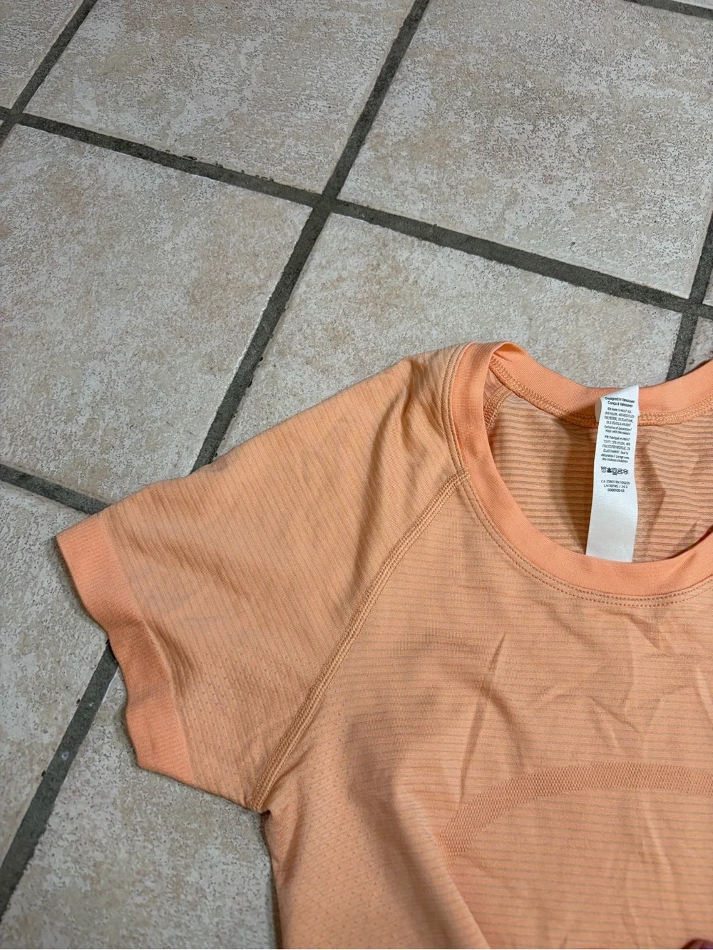 NWOT Lululemon Swiftly Tech Short- Sleeve Shirt 2.0 *Hip Length (Rock Melon) 4